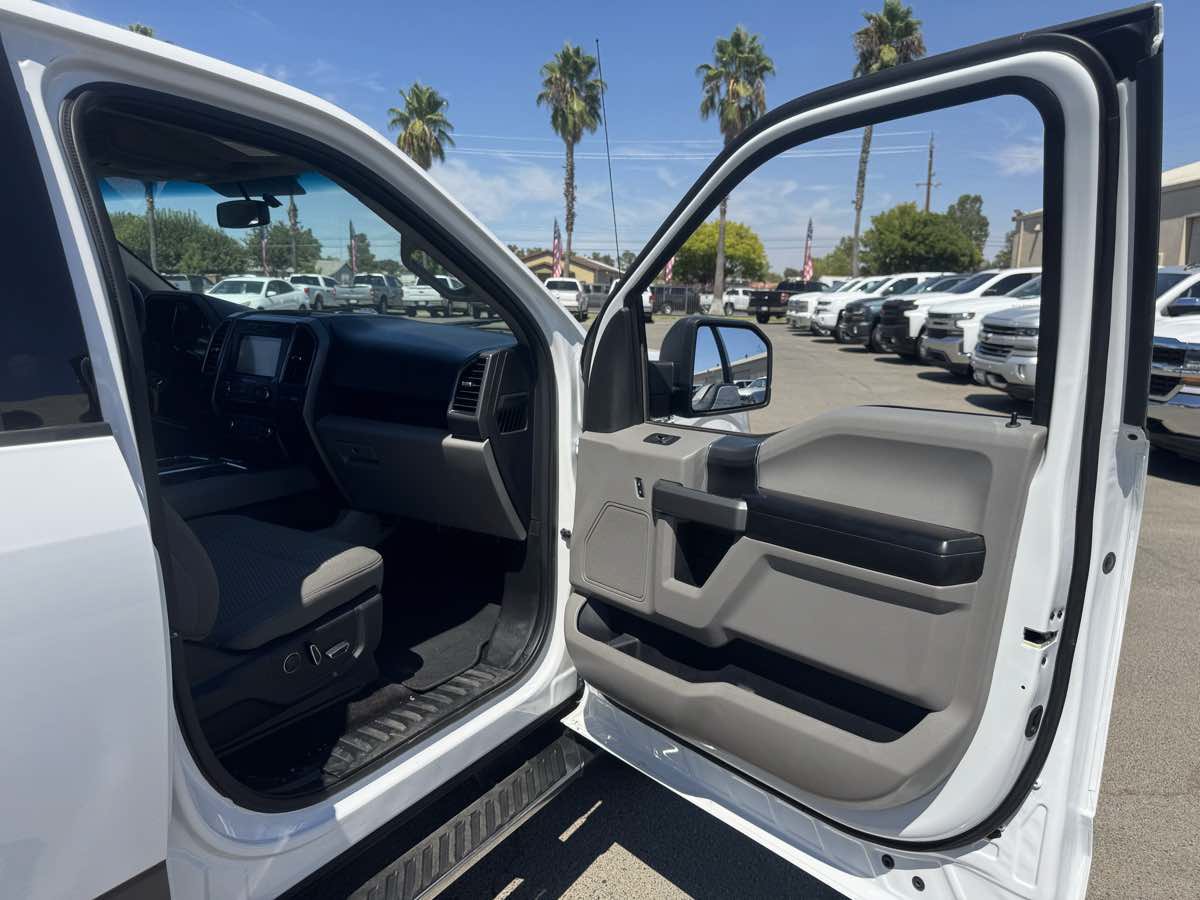 Used 2018 Ford F150 XLT w/ Equipment Group 302A Luxury AWD/4WD image 16