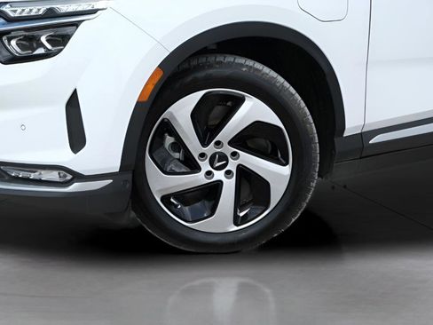New 2025 VinFast VF 8 Eco AWD/4WD image 34