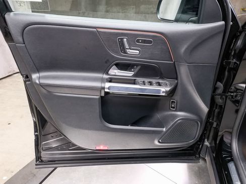 Certified 2022 Mercedes-Benz GLB 250 image 27