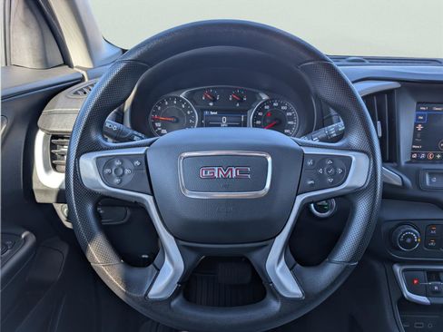 Used 2024 GMC Terrain SLE image 22