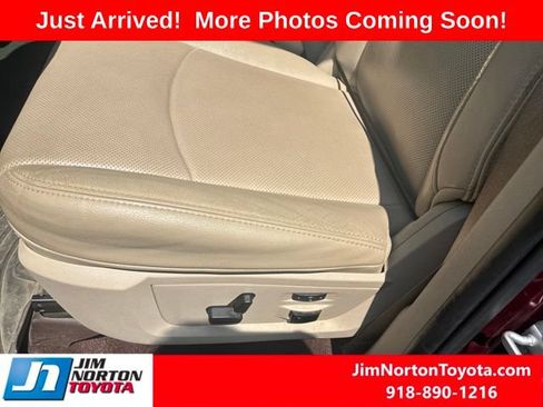 Used 2017 RAM 1500 Laramie w/ Convenience Group AWD/4WD image 6