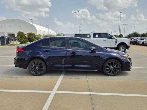 Used 2023 Toyota Corolla SE FWD image 4