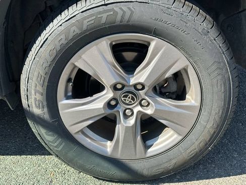 Certified 2025 Toyota RAV4 XLE AWD/4WD image 13
