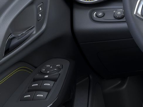 Used 2026 Chevrolet Trax ACTIV FWD image 22