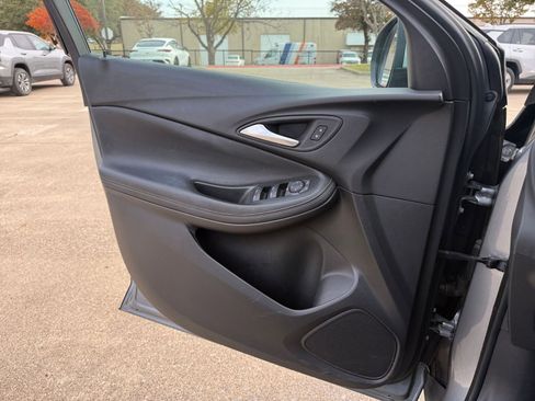 Used 2025 Buick Encore GX Preferred image 20