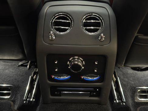 Used 2021 Rolls-Royce Ghost AWD/4WD image 40