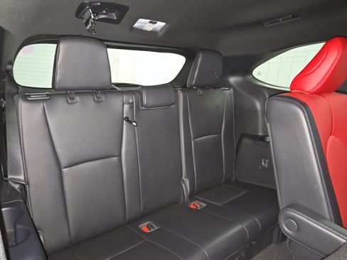 Used 2023 Toyota Highlander XSE FWD image 13