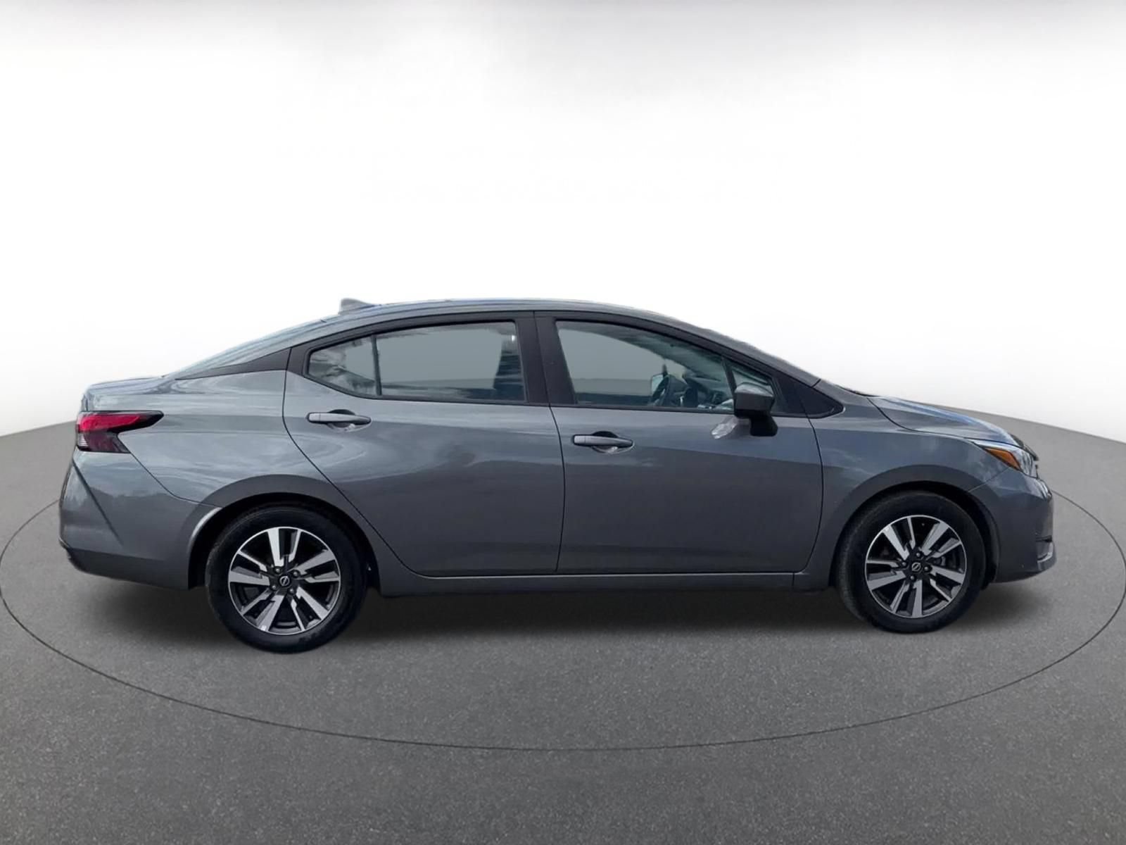 Used 2025 Nissan Versa SV FWD image 15