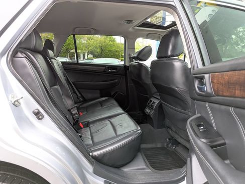 Used 2019 Subaru Outback 3.6R Limited AWD/4WD image 35