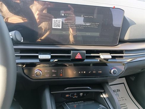 New 2026 Kia Sportage EX w/ EX Panoramic Sunroof Package image 25