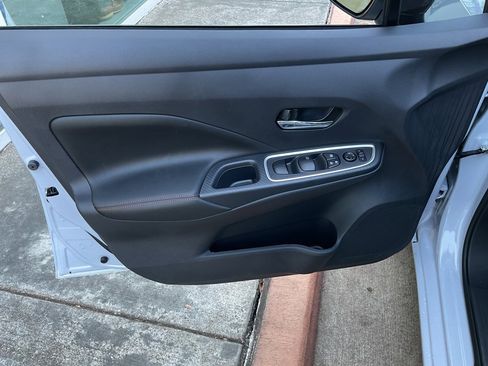 New 2025 Nissan Versa SR w/ Trunk Package image 12