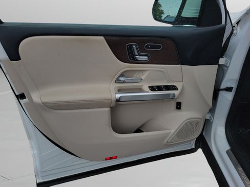 Certified 2023 Mercedes-Benz GLB 250 image 16