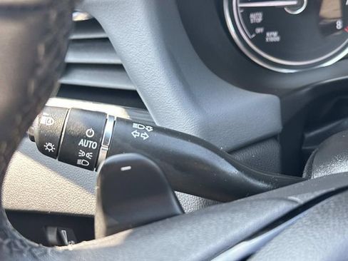 Used 2023 Buick Enclave Essence AWD/4WD image 25