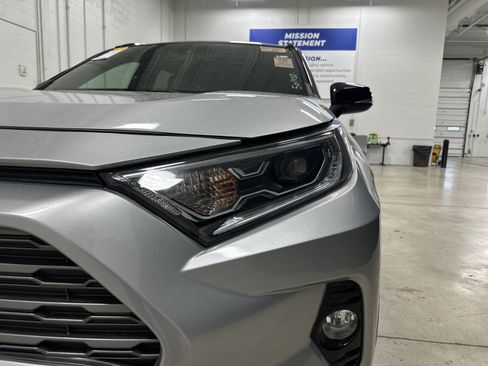 Used 2021 Toyota RAV4 XSE AWD/4WD image 10