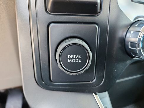 New 2025 Ford F150 XLT w/ Equipment Group 301A Standard image 18