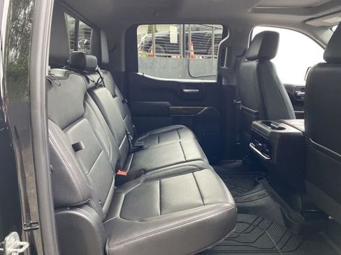 Used 2021 Chevrolet Silverado 1500 LT Trail Boss w/ Convenience Package II AWD/4WD image 17