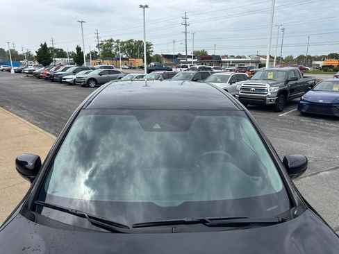 Used 2023 Honda Ridgeline Sport image 13