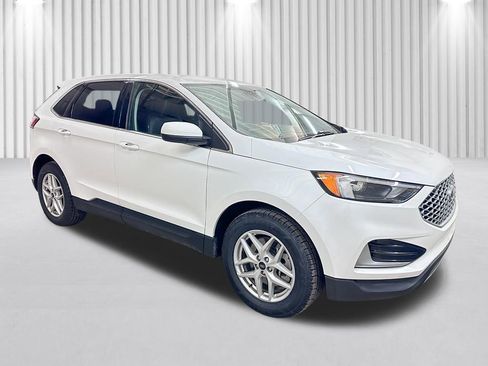Certified 2023 Ford Edge SEL image 2