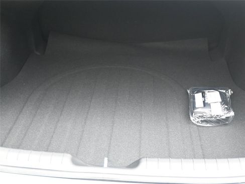 New 2026 Hyundai Elantra SE image 7