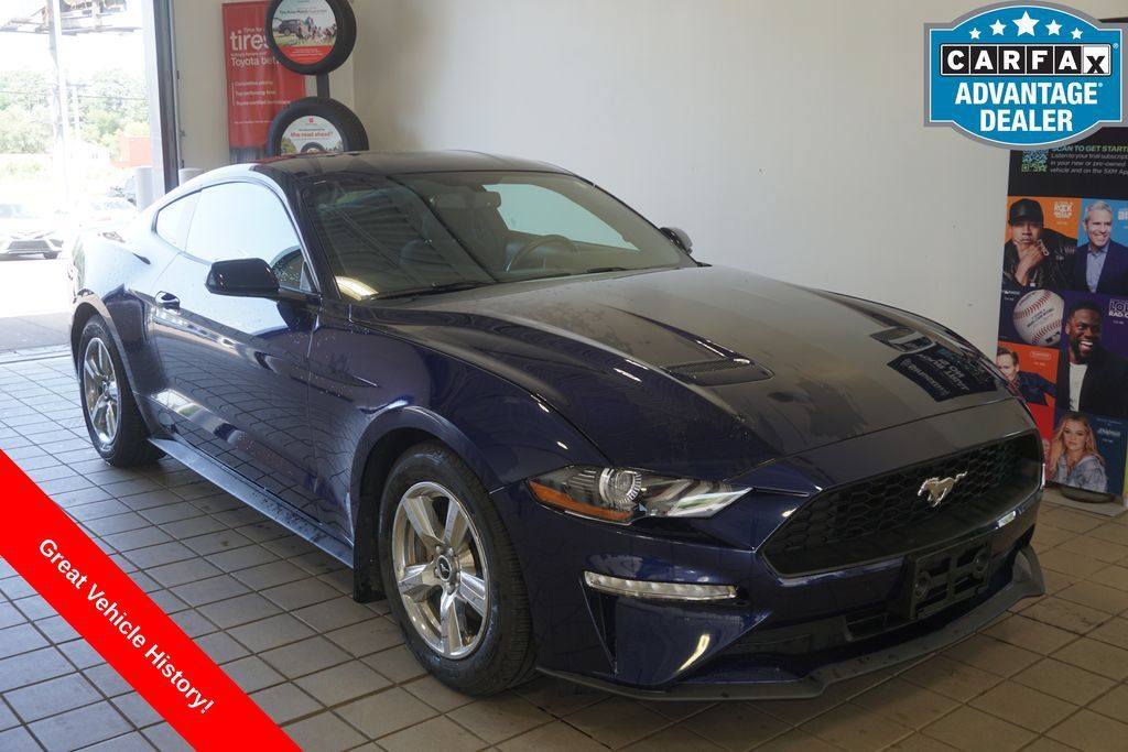 Used 2018 Ford Mustang Coupe RWD image 1