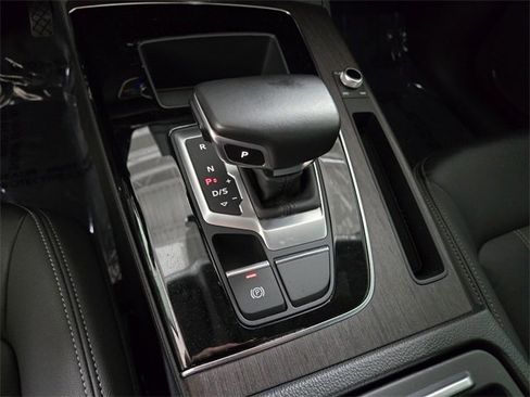 Used 2021 Audi Q5 2.0T Premium w/ Convenience Package image 38