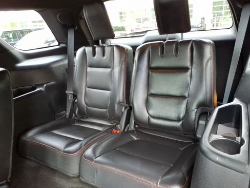 Used 2018 Ford Explorer Sport AWD/4WD image 10