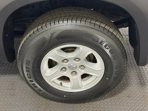 Used 2006 Dodge Dakota SLT image 19