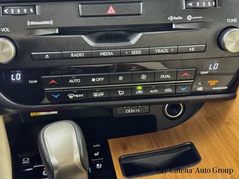Certified 2022 Lexus RX 350 AWD w/ Premium Package image 16