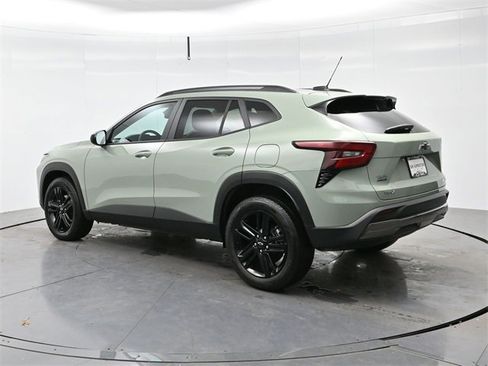 Used 2025 Chevrolet Trax ACTIV w/ Driver Confidence Package image 5