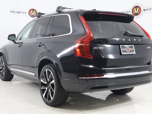 Used 2025 Volvo XC90 B5 Plus w/ Protection Package Premier image 4