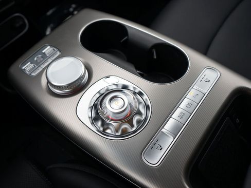 Used 2024 Genesis GV60 RWD image 27