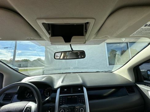 Used 2013 Ford Edge SE image 25