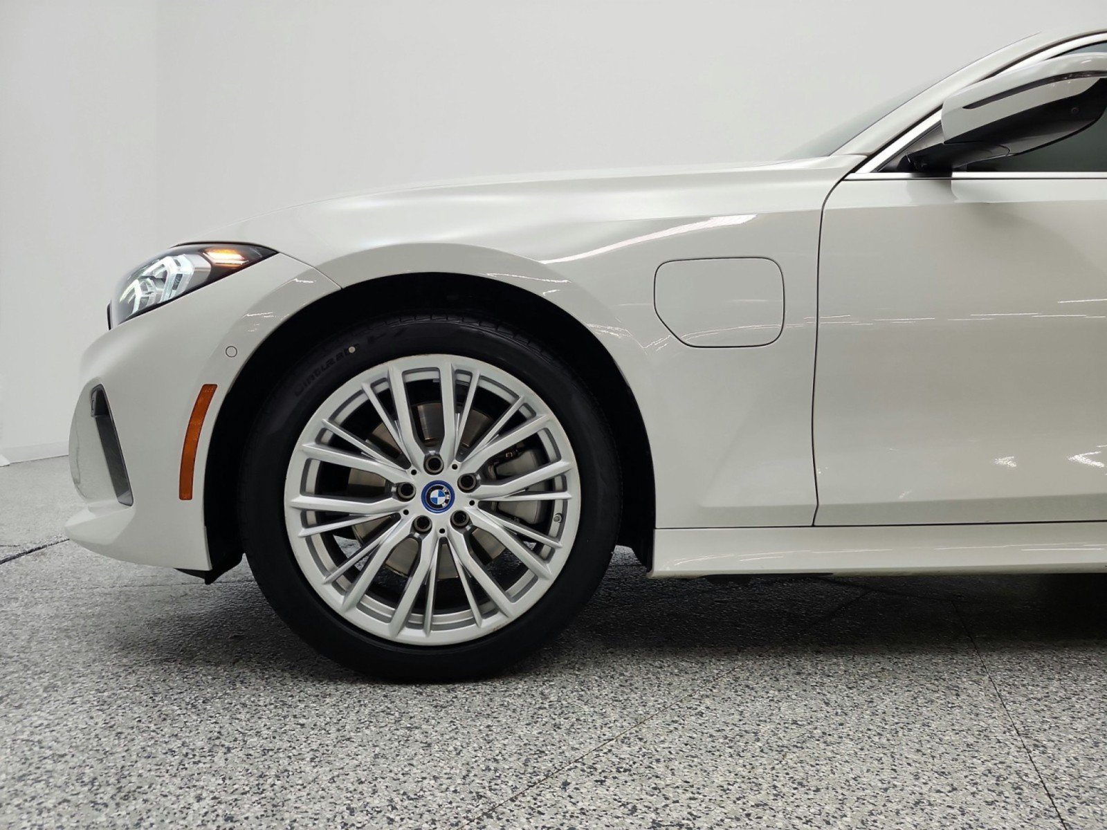 Used 2024 BMW 330e w/ Premium Package RWD image 22