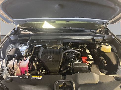 Used 2025 Toyota Grand Highlander AWD image 15