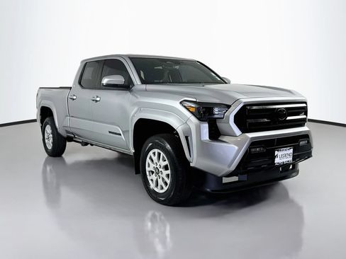 Used 2024 Toyota Tacoma SR5 AWD/4WD image 4