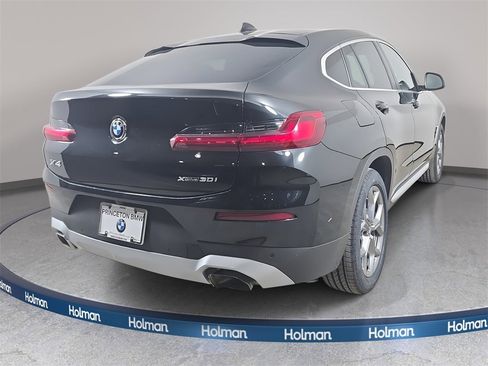 Certified 2025 BMW X4 xDrive30i image 6