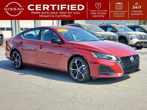 Certified 2024 Nissan Altima 2.5 SR image 1
