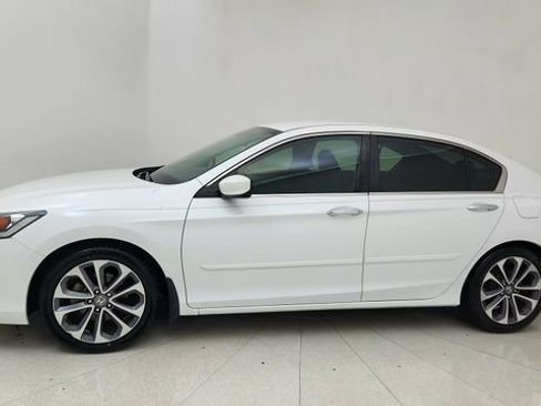Used 2015 Honda Accord Sport image 3