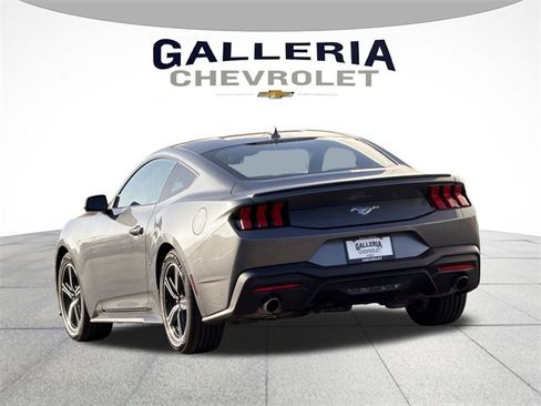Used 2024 Ford Mustang Premium image 5