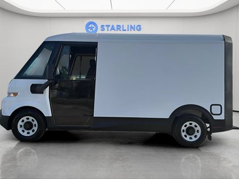 Used 2024 Chevrolet Brightdrop 400 w/ Commercial Equipment Package AWD/4WD image 3