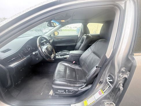 Used 2015 Lexus ES 350 w/ Luxury Package image 9