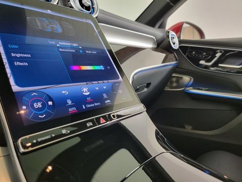 Certified 2025 Mercedes-Benz GLC 300 4MATIC image 31