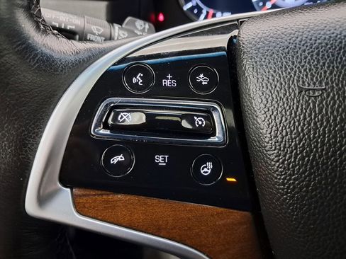 Used 2018 Cadillac Escalade ESV Luxury image 12