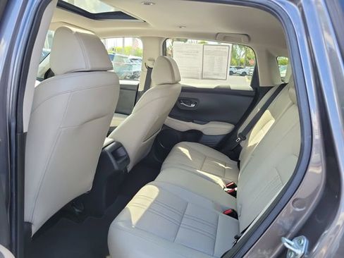 Used 2023 Honda HR-V EX-L image 11