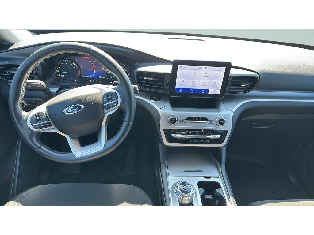 Used 2022 Ford Explorer XLT AWD/4WD image 15