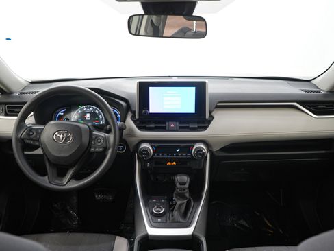 Used 2025 Toyota RAV4 XLE AWD/4WD image 15