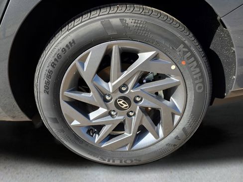 New 2025 Hyundai Elantra Blue image 11