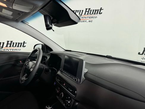 Used 2023 Hyundai Kona SEL image 30