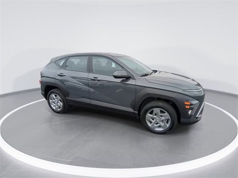 New 2026 Hyundai Kona SE image 9