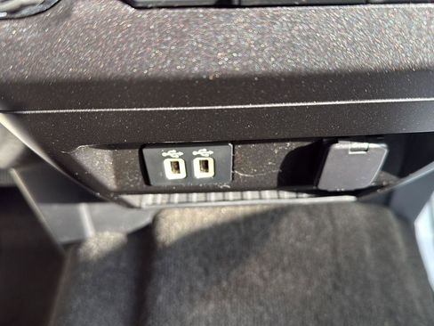 Used 2019 Ford F150 XLT image 26